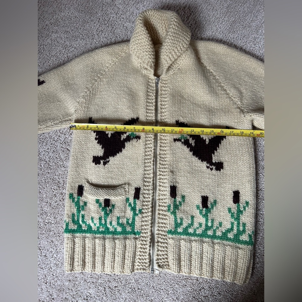 Vintage 1950's Hand-Knit Wool Cardigan Ducks - Picture 7 of 8